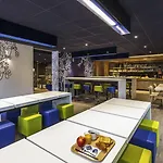 Ibis Budget Paris La Defense 2*