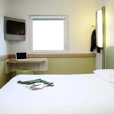Hotel Ibis Budget Paris La Défense 2*
