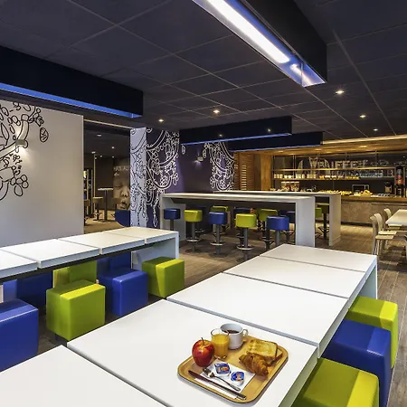 Ibis Budget Paris La Defense 2*