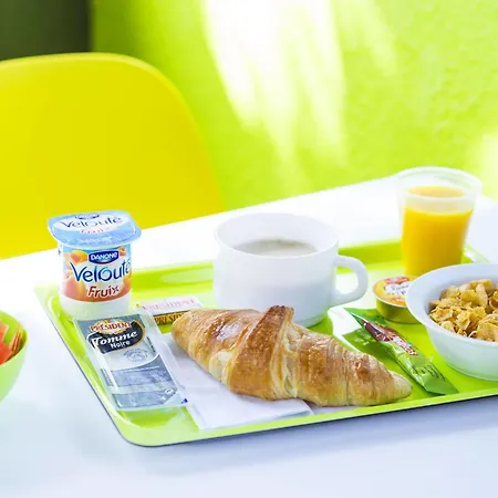 Ibis Budget Paris La Défense Hotel