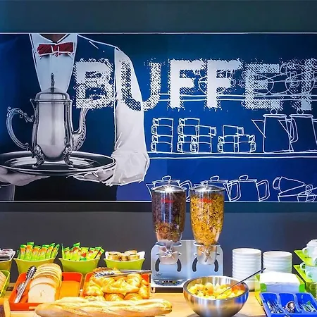Ibis Budget Paris La Défense Hotel